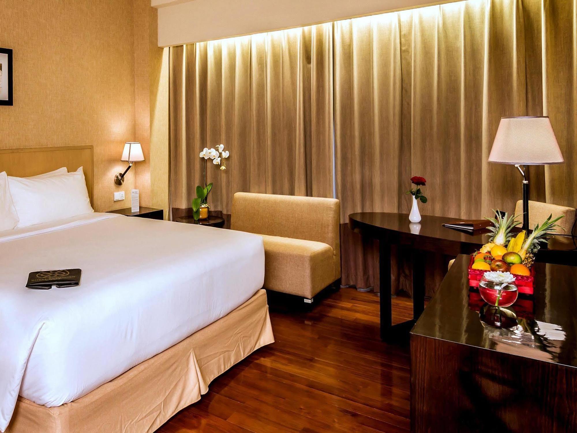 Royal Kuningan Hotel 4*