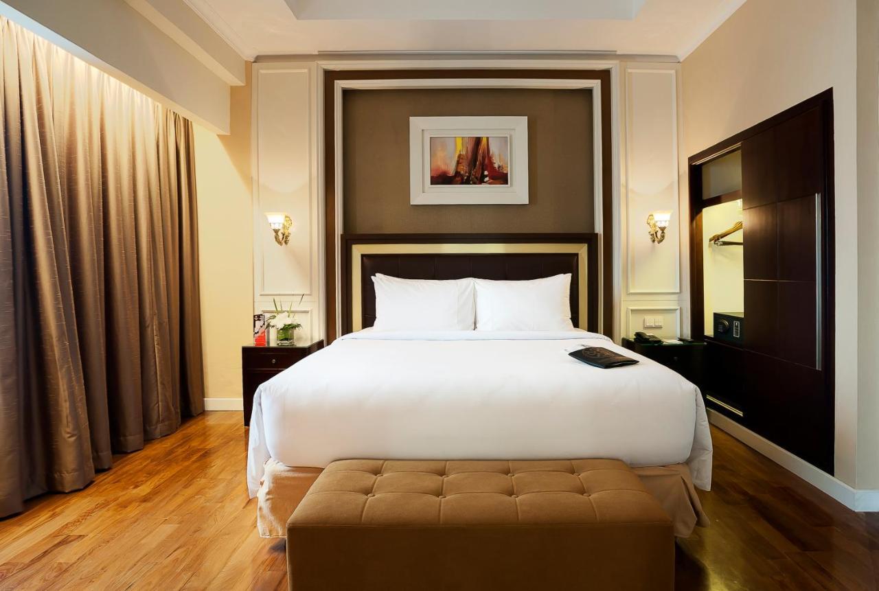 Royal Kuningan Hotel 4*